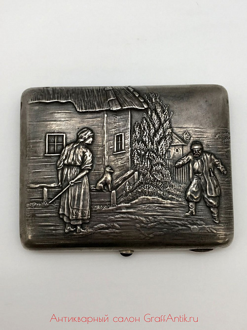 Старинный серебряный Портсигар «Жена встречает пьяного мужа» 1920-е года