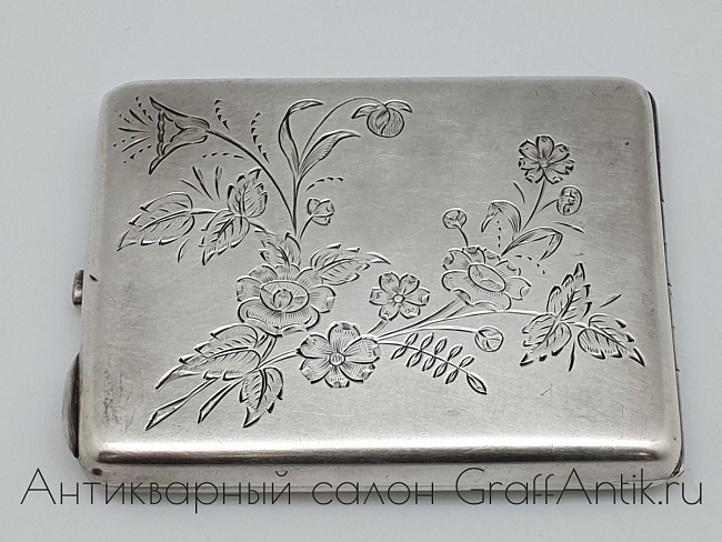 Серебряный портсигар "Цветы"