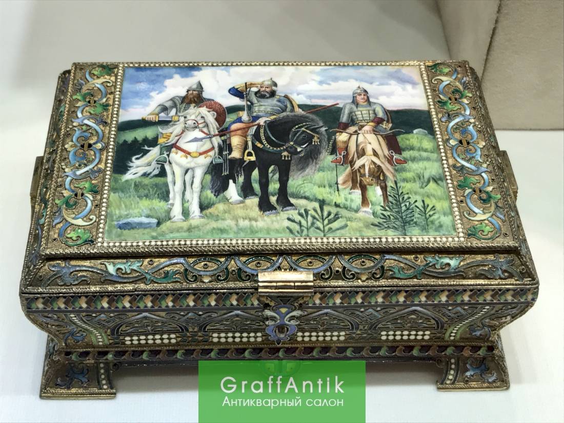 Серебряная шкатулка с расписной эмалью — скупка в Москве
