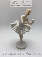 Фарфоровая статуэтка "Балерина с цветком" ЛЗФИ
