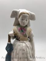 Фарфоровая статуэтка "Девочка с зонтом" КБМ
