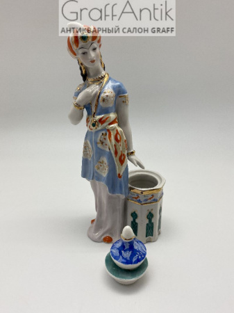 Купить Фарфоровая статуэтка "Шамаханская царица" Дулево