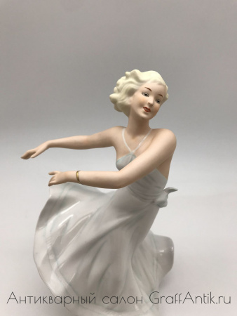 Купить Фарфоровая статуэтка "Танцовщица" SchauBach Kunst