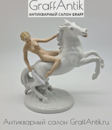 Купить Фарфоровая статуэтка "Амазонка на коне" Германия