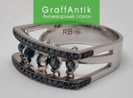 Золотое кольцо с голубыми бриллиантами,Roberto Bravo