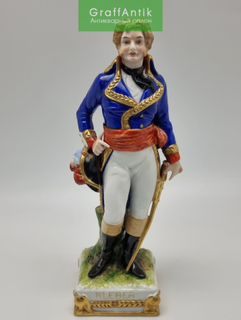 Купить Фарфоровая статуэтка "Маршал KLEBER" серия "Маршалы Армии Наполеона" Германия
