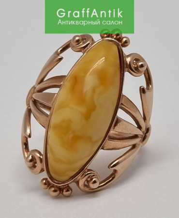 Золотое кольцо с янтарём