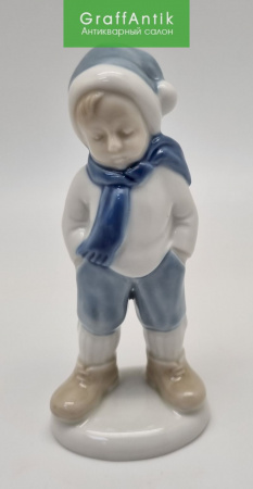 Купить Фарфоровая статуэтка "Мальчик",Sitzendorf