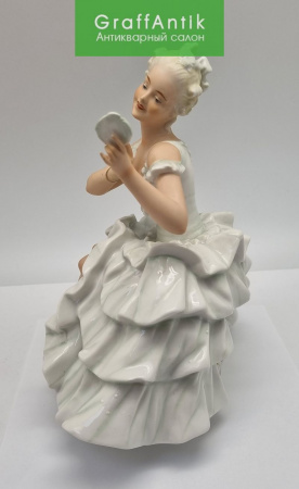 Купить Фарфоровая статуэтка "Балерина с зеркалом" Wallendorf