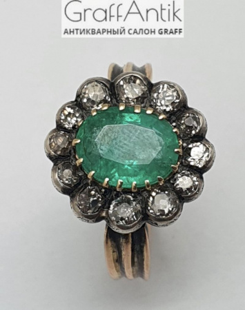 Антикварное золотое кольцо с изумрудом и бриллиантами