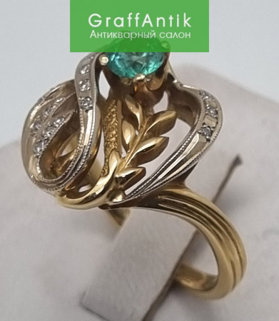 Золотое кольцо с изумрудом и бриллиантами 