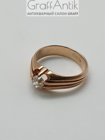 Золотое кольцо с бриллиантом 56 проба