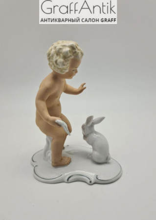 Купить Фарфоровая статуэтка "Путти с кроликом" Германия