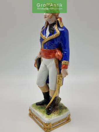 Купить Фарфоровая статуэтка "Маршал KLEBER" серия "Маршалы Армии Наполеона" Германия