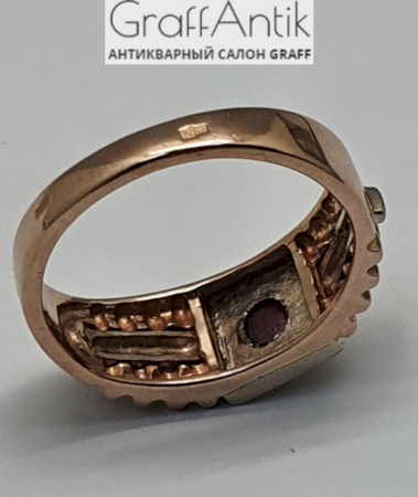 Золотое кольцо - печатка с рубином