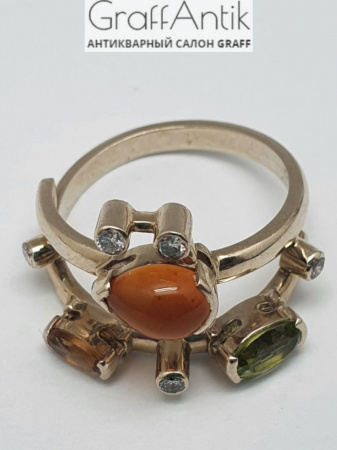 Золотое кольцо с цитринами,хризолитом и бриллиантами
