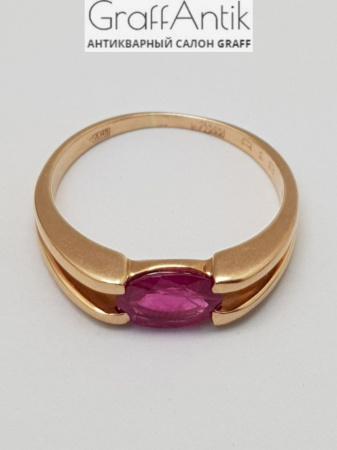 Кольцо золотое с рубином
