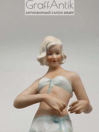 Купить Фарфоровая статуэтка "Девушка в купальнике" Unter Weiss Bach