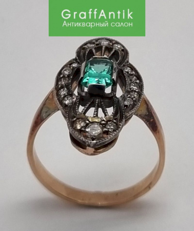 Золотое кольцо с изумрудом и бриллиантами 585