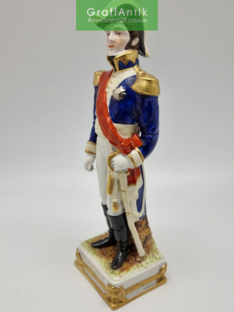 Купить Фарфоровая статуэтка "Маршал BERTRAND" серия "Маршалы Армии Наполеона" Германия