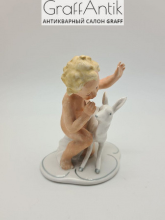 Купить Фарфоровая статуэтка "Путти с косулей" Германия