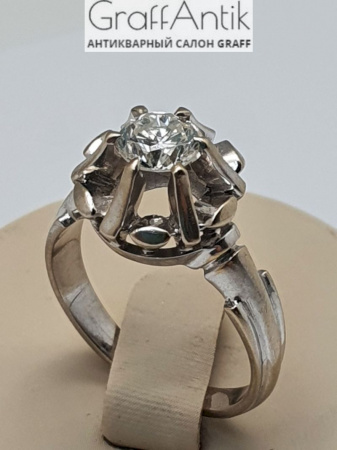 Кольцо из белого золота 750 с бриллиантом
