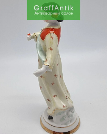 Купить Фарфоровая статуэтка "Китаянка с цветком" Вербилки