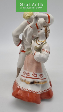 Купить Фарфоровая статуэтка "Белорусский танец"(Лявониха),Дулево