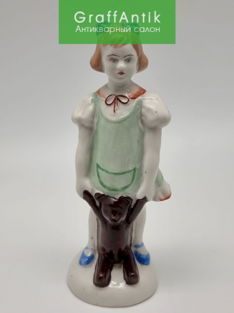 Купить Фарфоровая статуэтка "Девочка с мишкой"