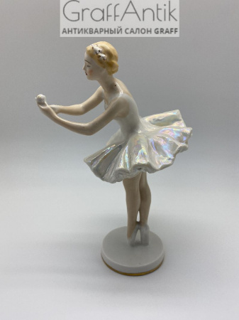 Купить Фарфоровая статуэтка "Балерина с цветком" ЛЗФИ