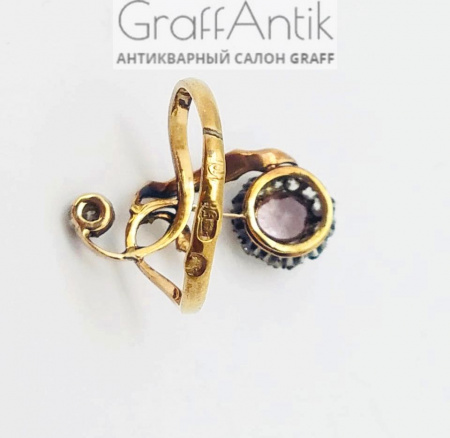 Антикварное кольцо с розовым сапфиром и бриллиантами