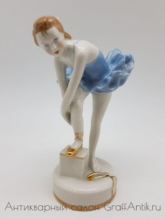 Купить Фарфоровая статуэтка "Юная балерина" Дулево
