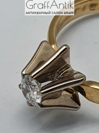 Кольцо из золота 750 пробы с бриллиантом
