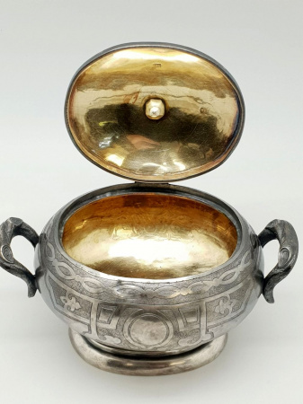 Антикварная серебряная Сахарница " Дубок " 1875 г., Серебро 84 проба. Позолота