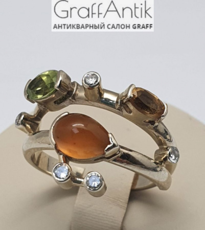 Золотое кольцо с цитринами,хризолитом и бриллиантами