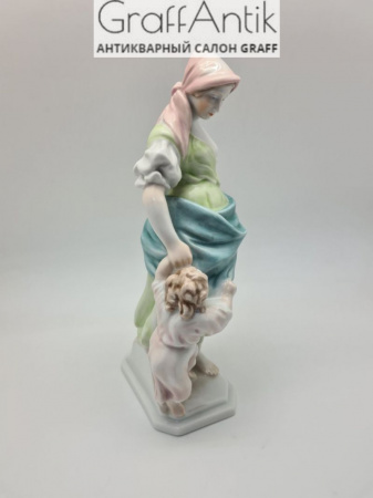 Купить Фарфоровая статуэтка "Мама с ребенком" HEREND