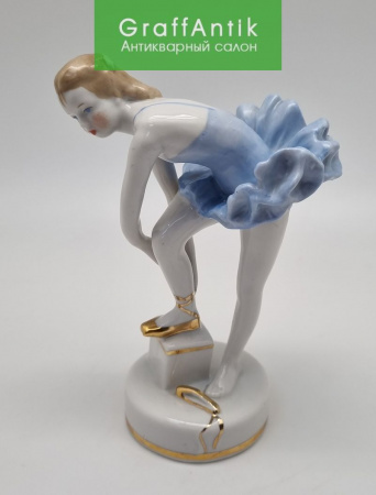 Купить Фарфоровая статуэтка "Юная балерина"Дулёво