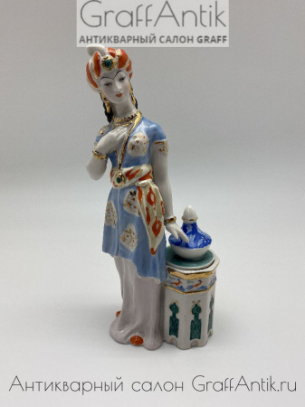 Купить Фарфоровая статуэтка "Шамаханская царица" Дулево