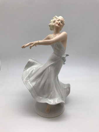 Купить Фарфоровая статуэтка "Танцовщица" SchauBach Kunst