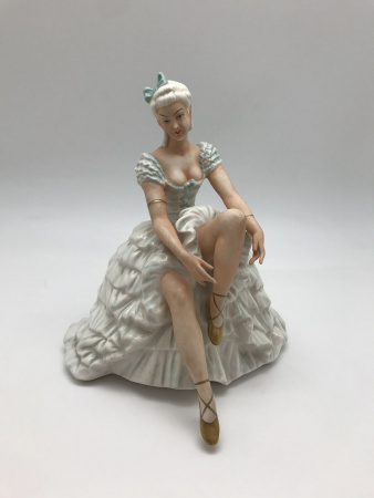 Купить Фарфоровая статуэтка "Балерина в пуантах" Unter Weiss Bach