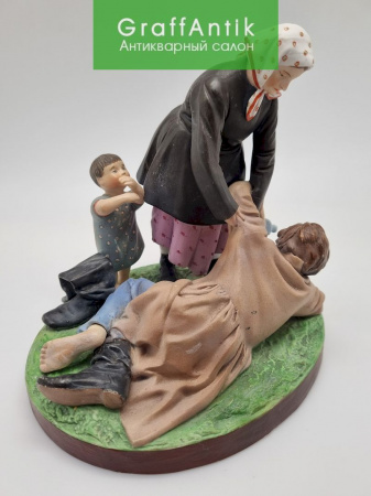 Купить Скульптурная композиция "Из кабака. Крестьянка с ребёнком, поднимающая пьяного мужа"