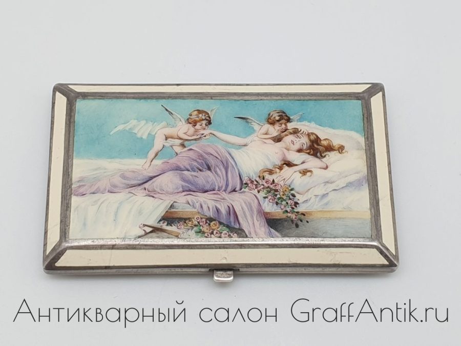 Серебряный портсигар «Спящая дама с ангелочками», живописная эмаль, Европа