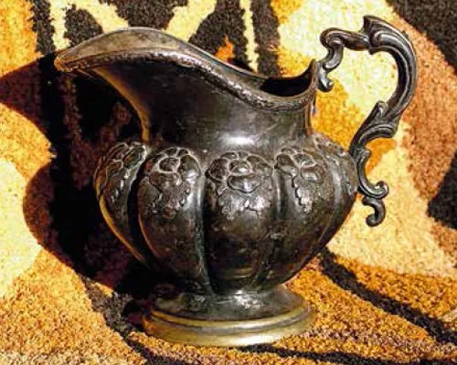 Посеребренный сливочник, сделанный на фабрике IОСИФЪ ФРАЖЕ около 1854 г